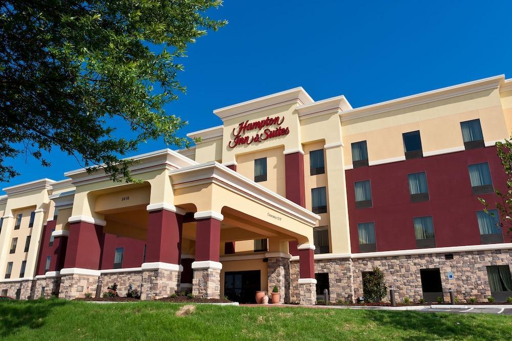 Hampton Inn And Suites Tulsa Central Exterior photo